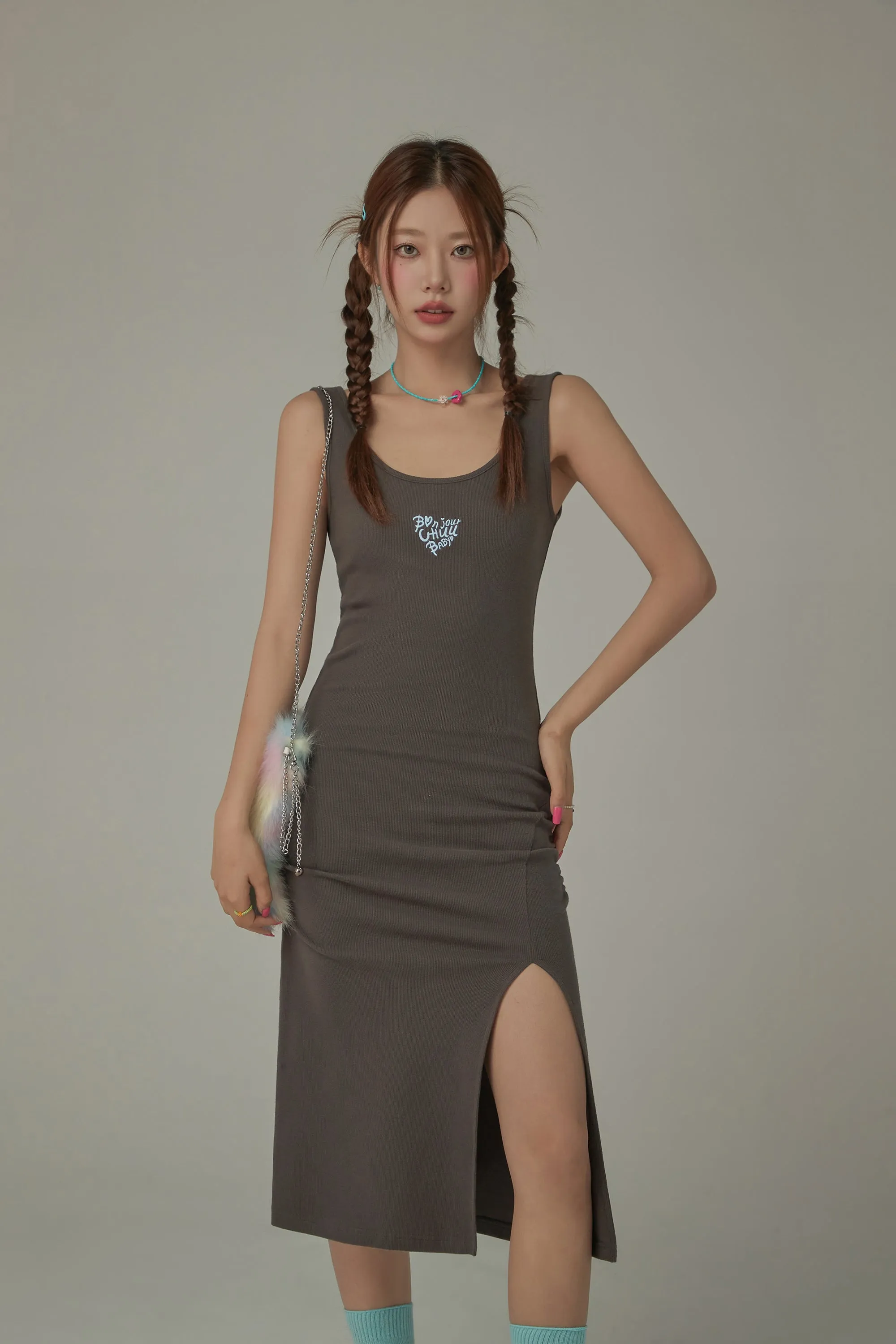 Logo Slit Sleeveless Slim Dress