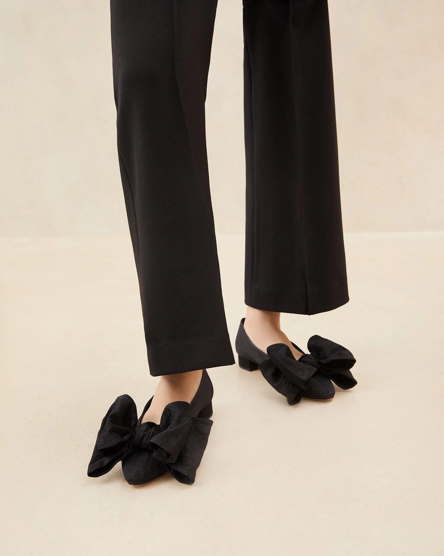 Noa Black Moiré Bow Flat