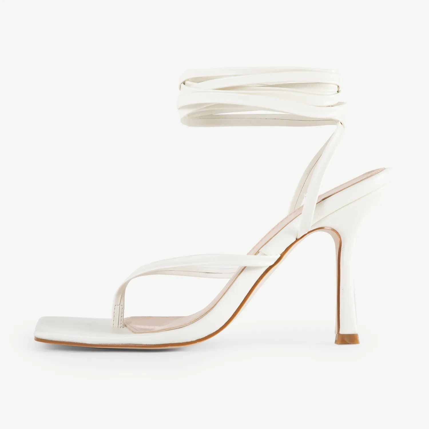 RAID Yohana Strappy Sandal In White