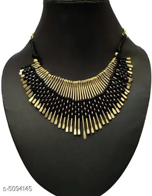 Sizzling Glittering Women Necklaces