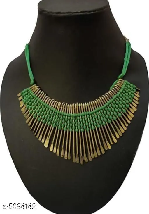 Sizzling Glittering Women Necklaces