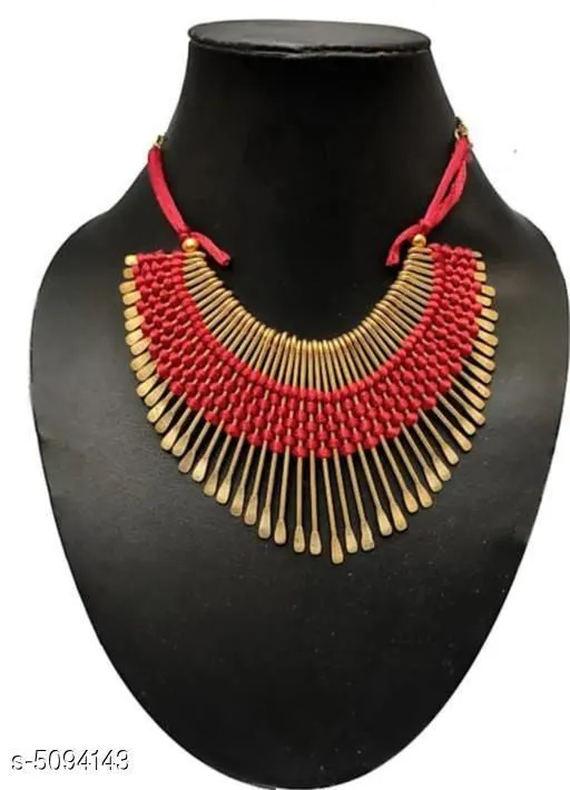 Sizzling Glittering Women Necklaces